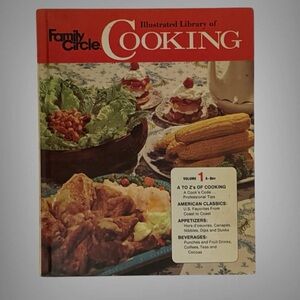 VINTAGE FAMILY CIRCLE COOKBOOK